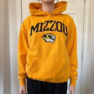 women’s Mizzou yellow sweatshirt Champion size L
